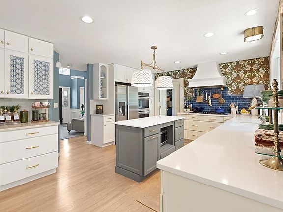 4th image of 2 Shipley Cir