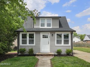15 Saint Marks Pl, Keansburg, NJ 07734