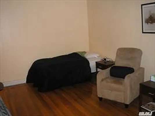 Sold by Madeleine Realty Ltd. | media 27