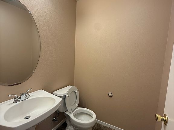 5th image of 16141 Liberty Dr