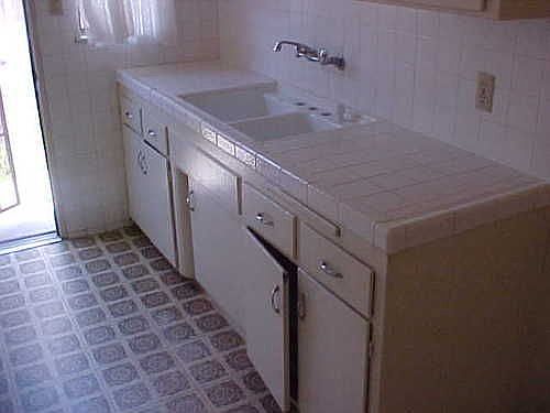 2nd image of 713 Jefferson Ave APT B