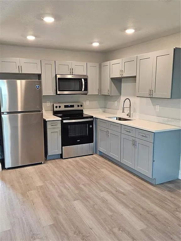 3 bed, 3.0 bath, 1200 sqft, $1,700 — Photo 2
