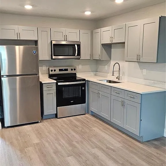 1005 N Tangerine St — Photo 2