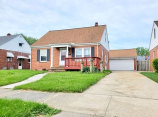 230 E 327th St, Willowick, OH 44095