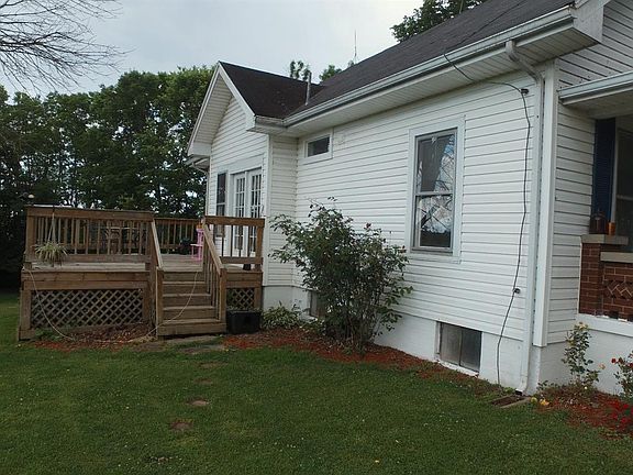 3rd image of 434 Horseshoe Dr
