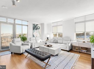 4480 Market Commons Dr UNIT 710, Fairfax, VA 22033