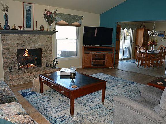 Great Room to Kitchen