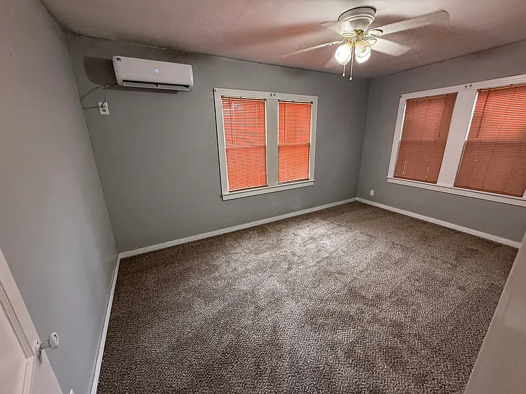 1712 Monroe St — Photo 15