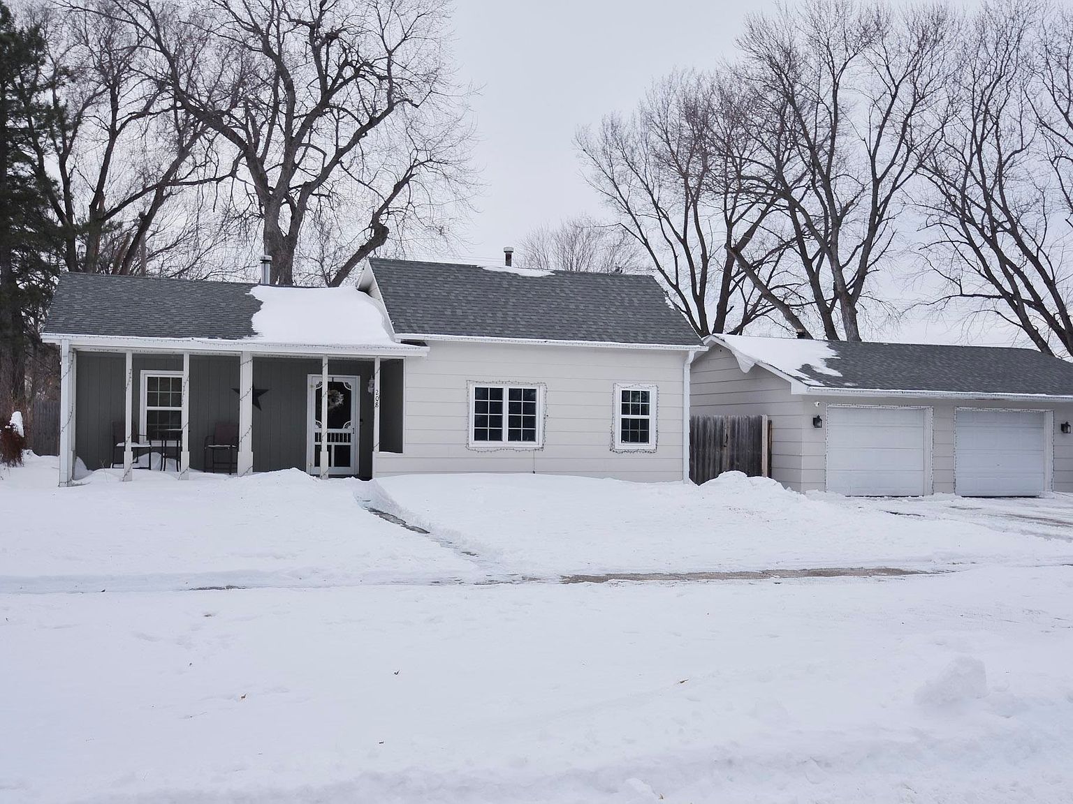 208 Berber St, Cairo, NE 68824 Zillow