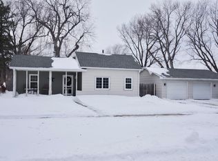 208 Berber St, Cairo, NE 68824