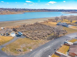 1521 W Lakeside Dr, Moses Lake, WA 98837