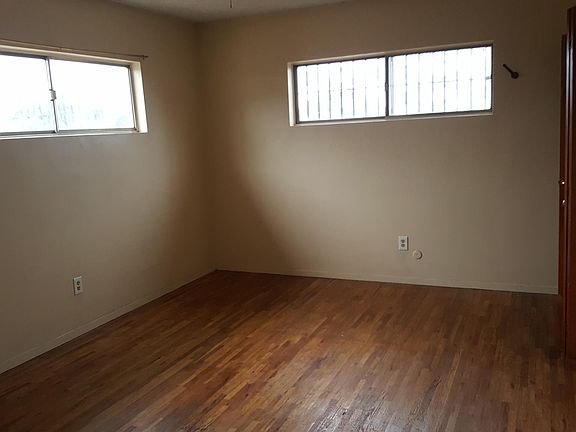 4th image of 3555 Garnet St