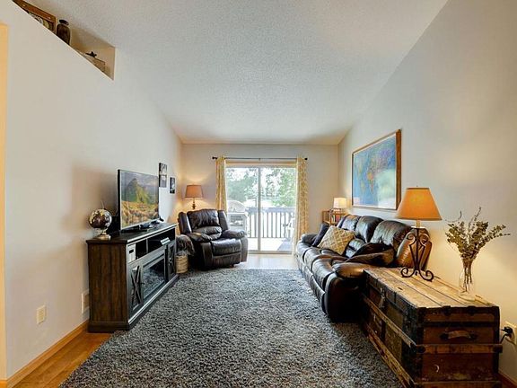 5th image of 1038 Honeysuckle Ln SE