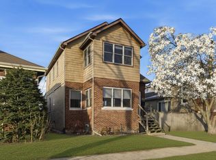 3814 N Mozart St, Chicago, IL 60618