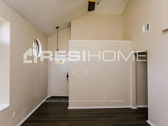 4th image of 1608 Hunterwood Dr