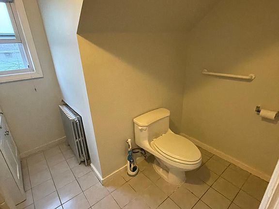5th image of 1236 Burton Ave Floor 2
