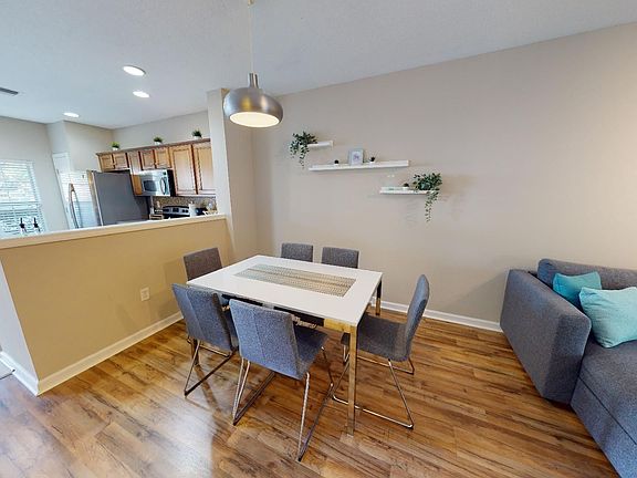 4th image of 8128 Summer Palm Ct