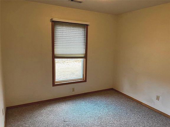 4th image of 8661 Stoner Ln