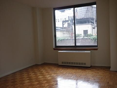 3rd image of 1033 6th Ave