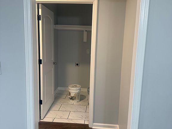 3rd image of 3541 Kruger Rd