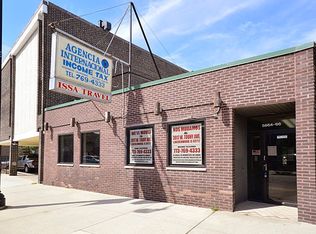 5666 N Clark St, Chicago, IL 60660