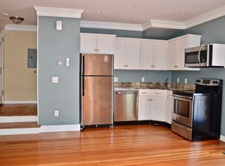 38 Mann Ave #A, Newport, RI 02840