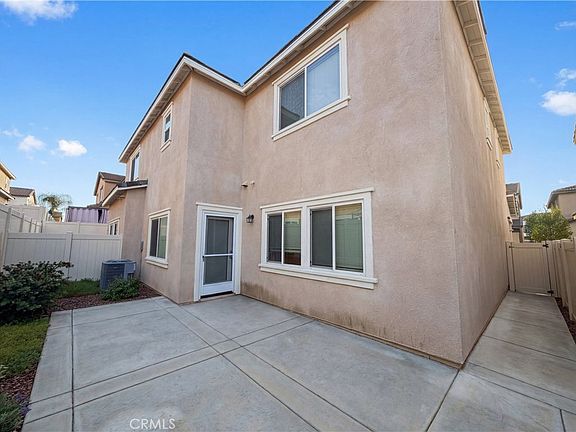 5th image of 24266 Hazelnut Ave