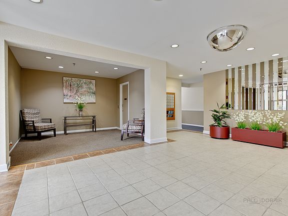 3rd image of 5450 Astor Ln Unit 305