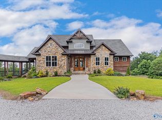 50 Hamner Dr, Laceys Spring, AL 35754