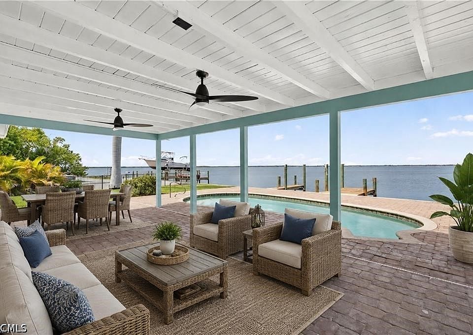 1st image of 3 Bayview Blvd