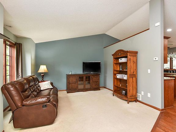 5th image of 1345 Woods Creek Dr
