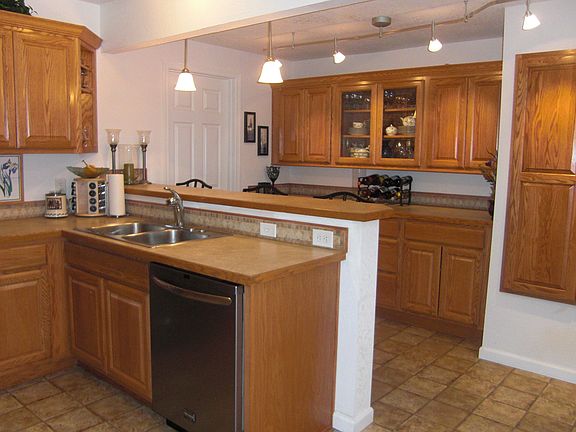 Kitchen/breakfast bar