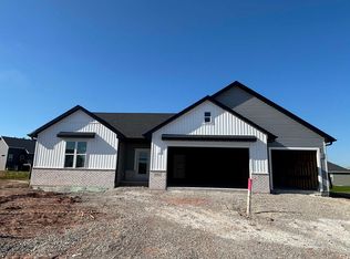 2652 Lawrence Ln, Neenah, WI 54956