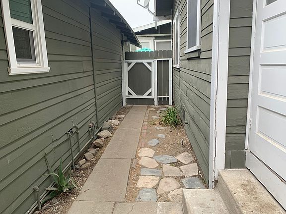 4th image of 778 Stanley Ave