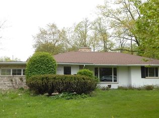 23881 Bryden Rd, Beachwood, OH 44122