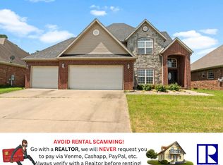 3900 Grey Hawk Dr, Bentonville, AR 72713