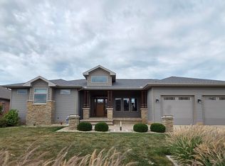 414 Gillman Ave, Washington, IL 61571