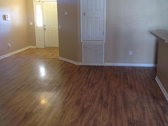 4th image of 7986 Herzog Ct