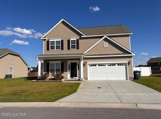 605 Moonstone Ct, Winterville, NC 28590