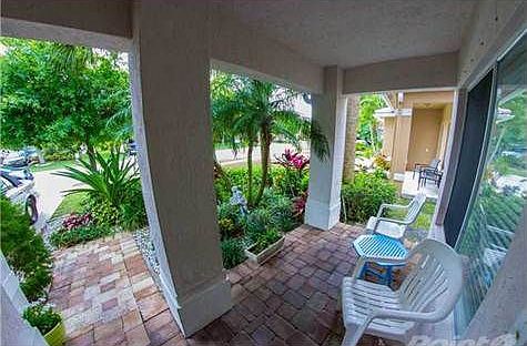 2nd image of 6365 Willoughby Cir