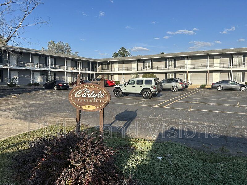 2nd image of 1305 18th St #18