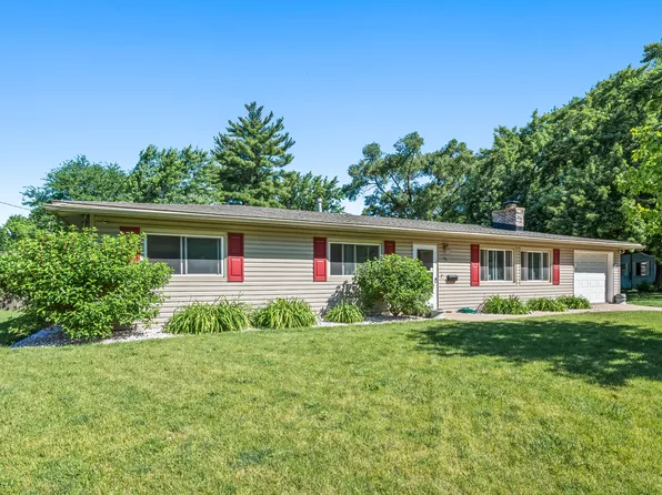 11 Scarsdale Rd, Montgomery, IL 60538