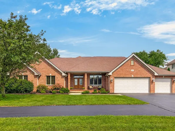 414 Castle Wynd Dr, Loves Park, IL 61111