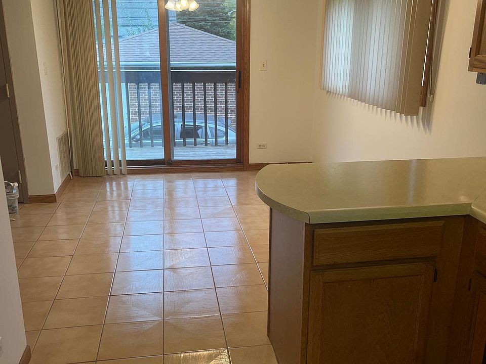 1st image of 452 N Central Ave #1