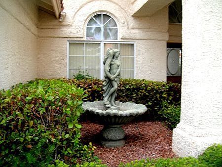 3rd image of 1417 Castle Crest Dr