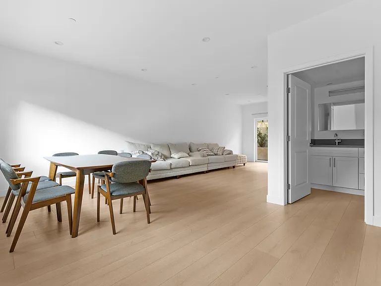 360 Burchett St #6 — Photo 19