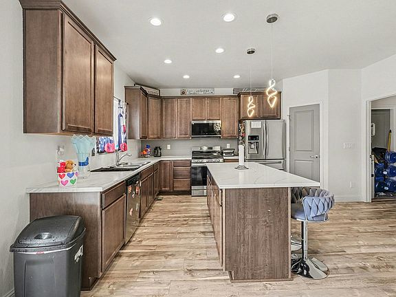 5th image of 703 S Settlers Dr