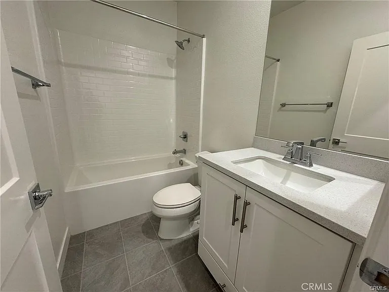 2317 W Broadway #60 — Photo 14