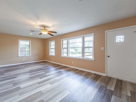 3rd image of 194 E Forest Ave