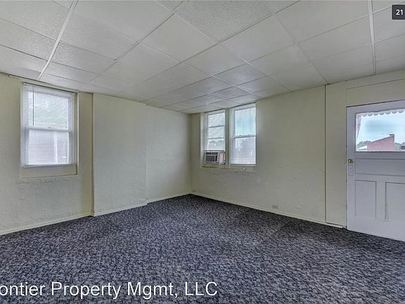 4th image of 3831 Iowa Ave #2F